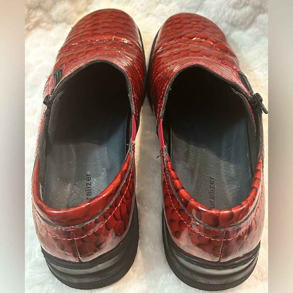 Naturalizer Clarissa Red Patent Leather Croc Slip on Loafer women’s size 10.5M - Picture 9 of 13